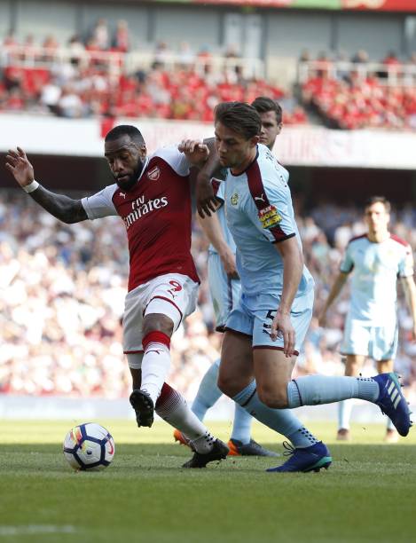 随着世界足 随着世界足